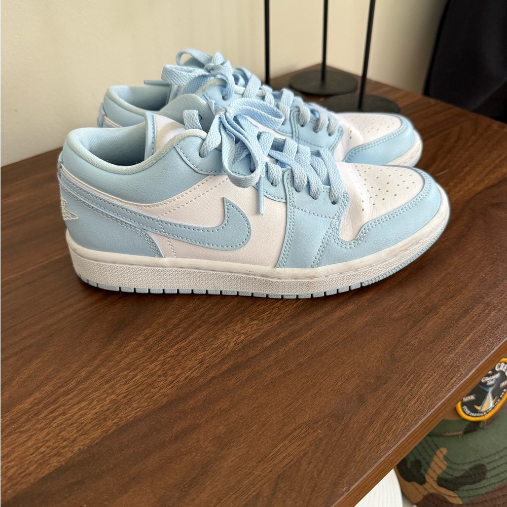 Jordan Low-Top Sneakers — Light Blue & White